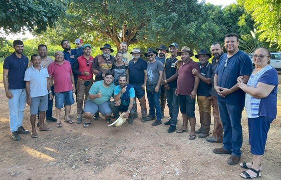 Tropeiros que saíram do Rio Grande do Norte para Juazeiro (CE) recebem apoio e bênçãos em Cajazeiras