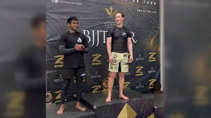 메타 CEO 저커버그, 격투기 주짓수 대회서 '금메달' / YTN