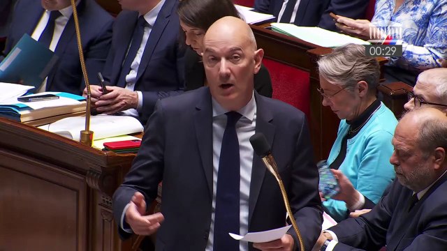 1ère séance : Questions au Gouvernement ; Inscrire le groupe militaire privé Wagner sur la liste des organisations terroristes ; Pavoisement des drapeaux français et européen sur le fronton des mairies - Mardi 9 mai 2023