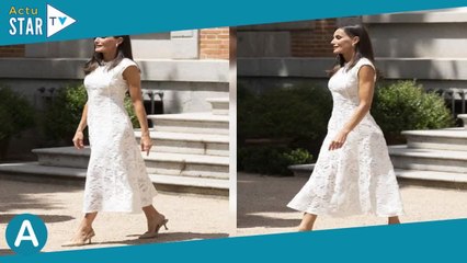 Letizia d'Espagne fait sensation en robe rouge et diadème pour un dîner d'Etat