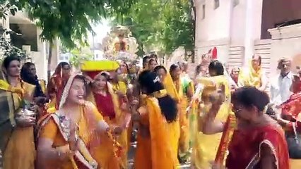 उखरी से विजयनगर मार्ग सड़क पर बन रहा सुंदर फुटपाथ