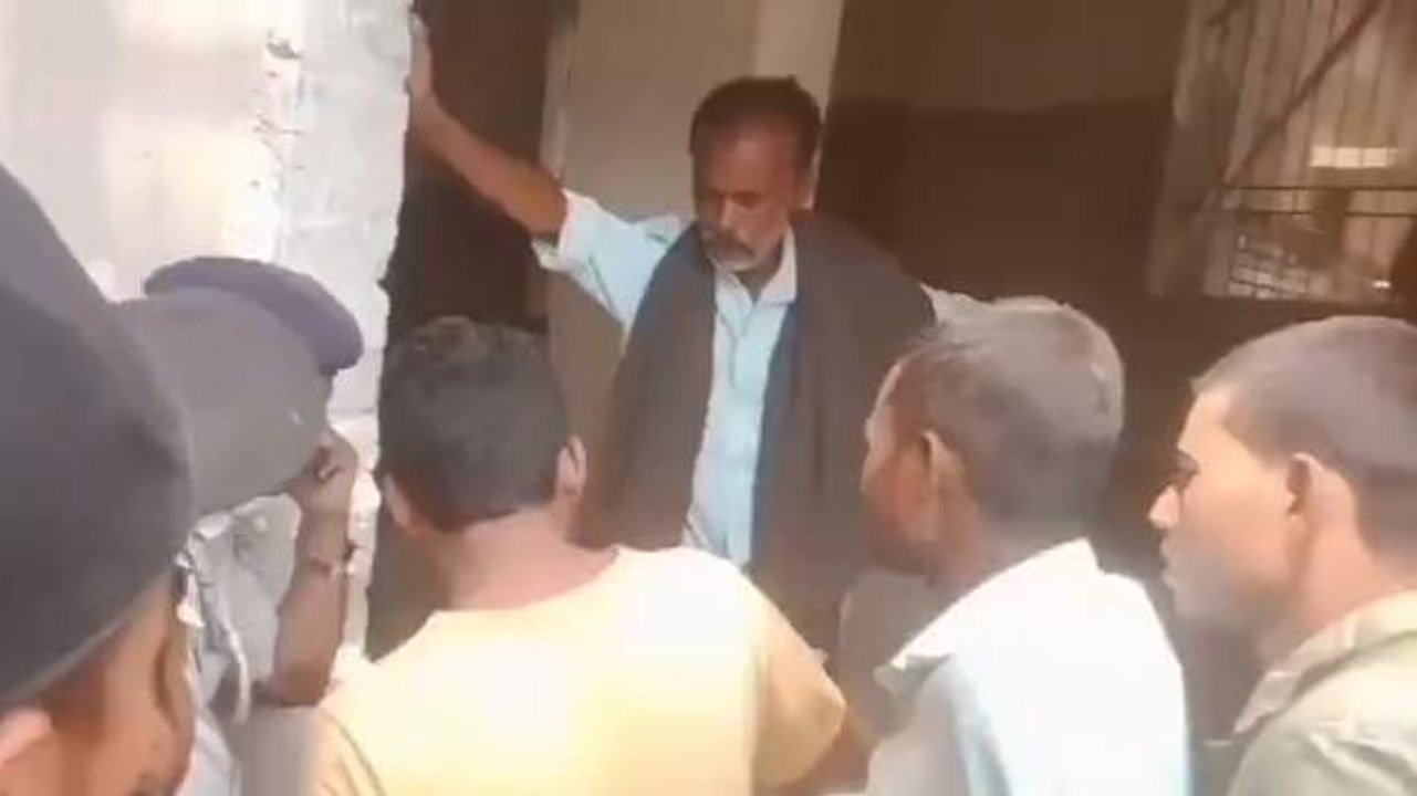 मधुबनी: सड़क किनारे मिला युवक का शव, प्रेम प्रसंग में हत्या की आशंका