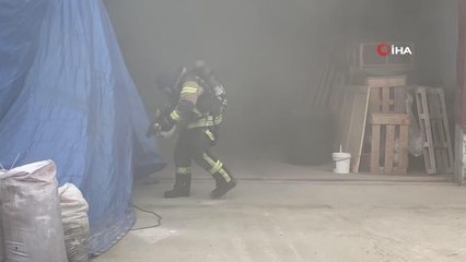 Talaşlar tutuştu, mobilya atölyesinde yangın çıktı