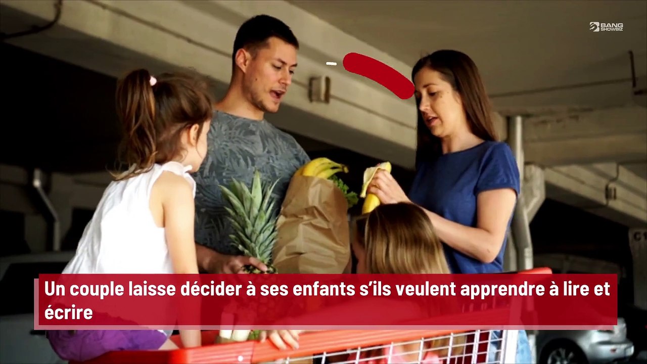 Un couple laisse décider à ses enfants s’ils veulent apprendre à lire et écrire !