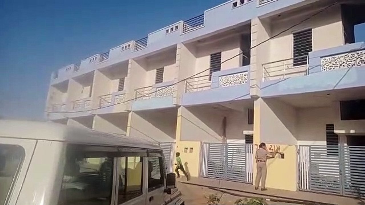 कोर्ट में शपथ पत्र दे तोड़ दी सील, जेडीए से फिर...