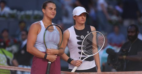 Swiatek évoque sa rivalité avec Sabalenka : "Je suis heureuse car on se pousse mutuellement"