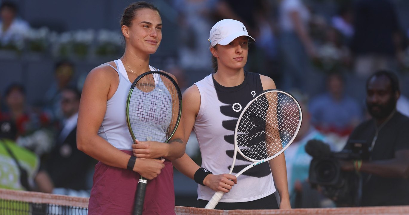 Swiatek évoque sa rivalité avec Sabalenka : "Je suis heureuse car on se pousse mutuellement"