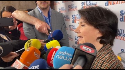 Roccella: "Fondamentale nel sostenere famiglia il criterio dei figli"