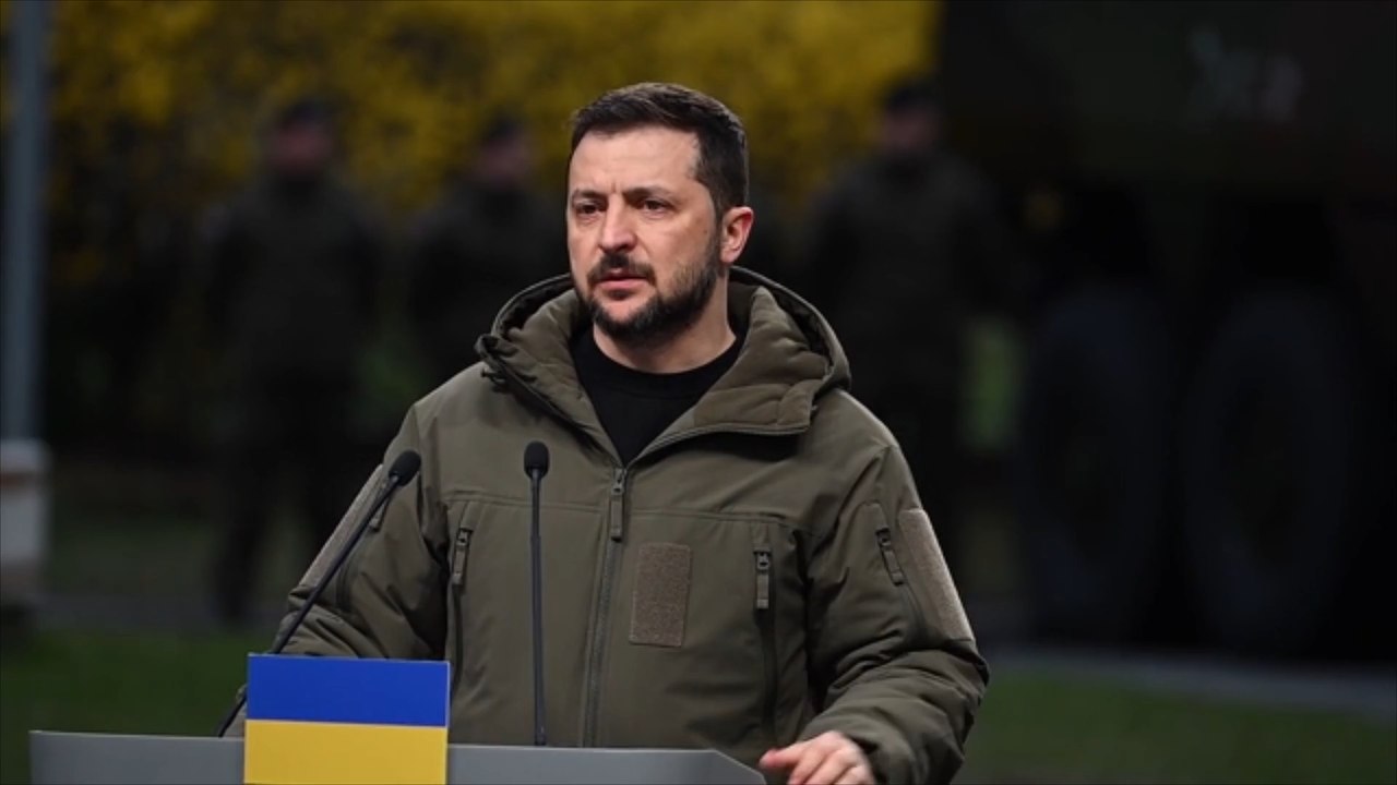 Ukraine: Selenskyj will mit Gegenoffensive noch warten