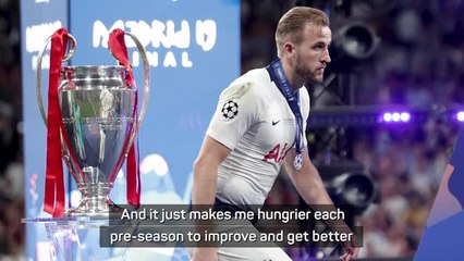 Скачать видео: Kane 'not panicking' about lack of Tottenham trophies