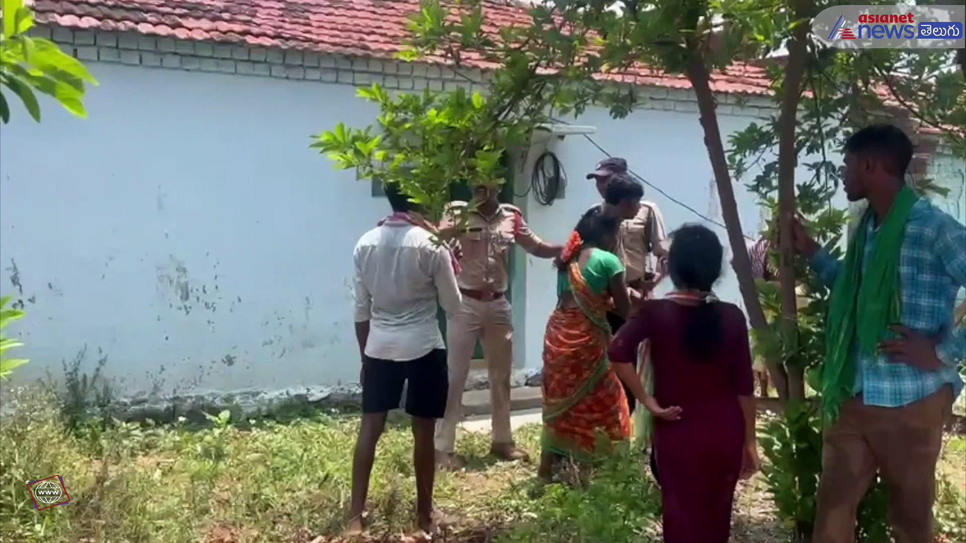 పదేళ్ల కూతురిని నరికి చంపేసిన మతిస్థిమితం లేని తండ్రి 