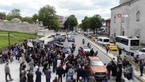 Türkiye'nin yerli otomobili Togg, Selimiye Meydanı'nda görücüye çıktı