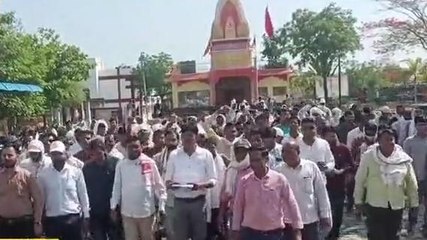 शाजापुर: पंचायत के सहायक सचिव ने सामूहिक रूप से कलेक्टर कार्यालय पहुंचकर दिये इस्तीफे