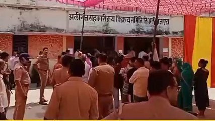 वोटिंग अपडेट: एटा में कुल 56.72 फीसदी मतदान, देखिये पूरी अपडेट