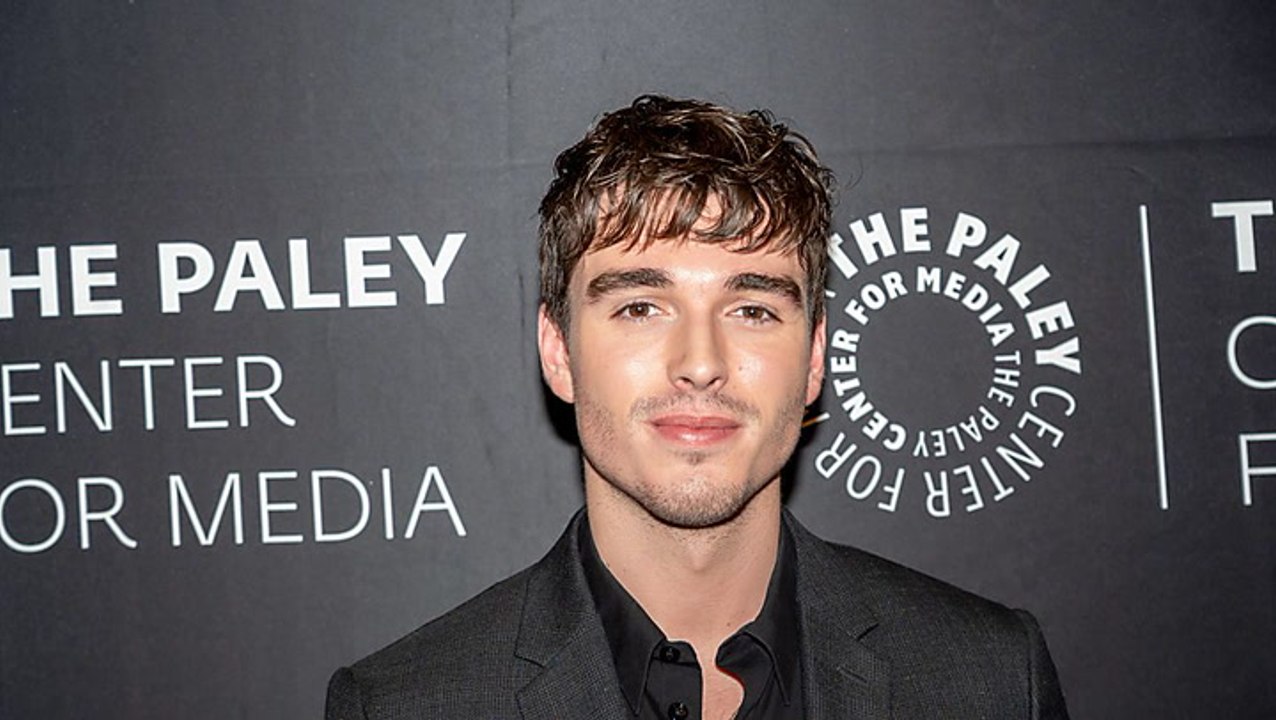 „Queen Charlotte“ „George“-Darsteller: SO heiß sieht er im echten Leben aus