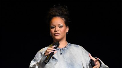 GALA VIDEO - Rihanna dévoile le prénom très original de son fils… On ne l’aurait pas deviné !