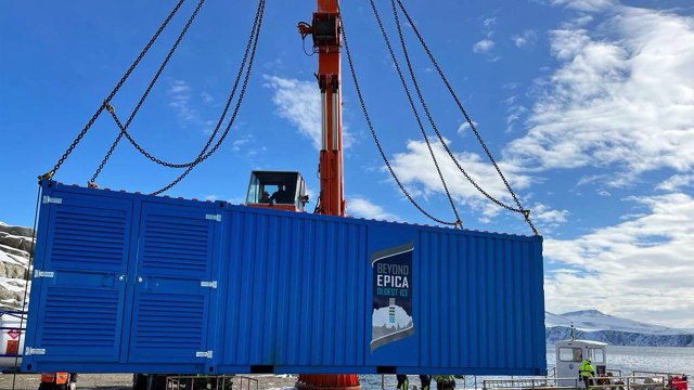 In Antartide un gruppo di scienziati sta estraendo il ghiaccio più antico del mondo