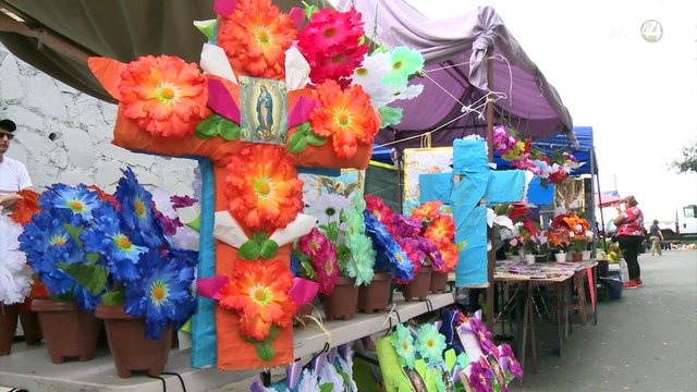 Cada hora, 150 personas entraron a los panteones de Zapopan en el Día de las Madres
