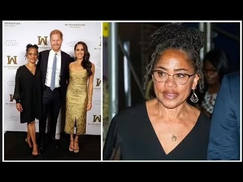 Doria Ragland a l'air impeccable dans une mini-robe noire et les vieilles chaussures de Meghan