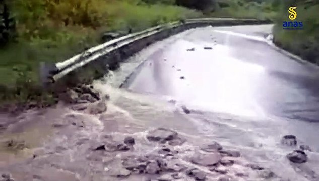 Frana a Marzi, chiusa temporaneamente un tratto della Statale 19