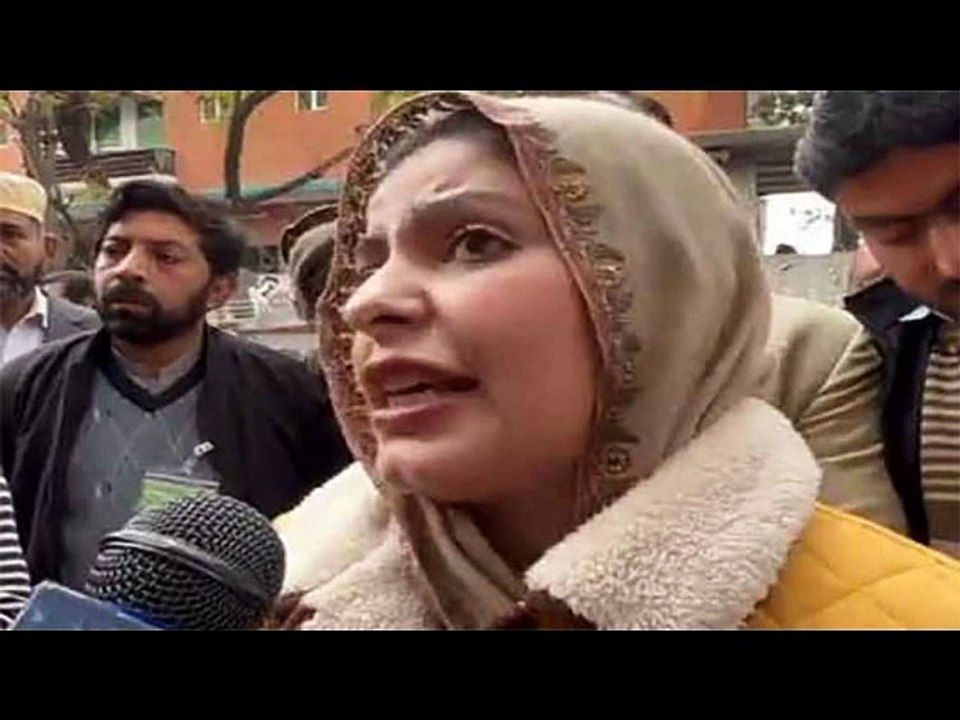 فواد چوہدری کی اہلیہ حبا چوہدری کا عمران خان سے شکوہ