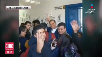 Abucheado Lorenzo Córdova en la facultad de derecho de la UNAM