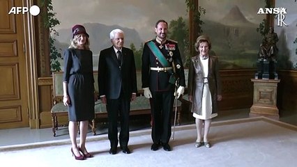 Mattarella: "Lotta alle tenebre russe ma cercare la pace"