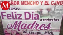 Delincuentes entregan regalos a nombre de 'El Mencho' en Michoacán