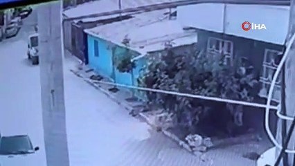 Komedi filmi gibi soygun girişimi kamerada