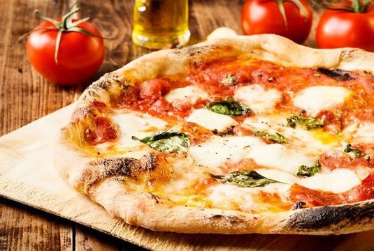 Voici les meilleures pizzas vendues au supermarché, selon Yuka, notées plus de 85/100, elles sont jugées « excellentes »