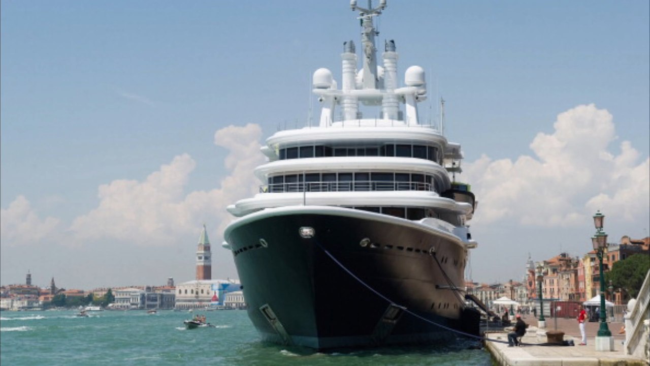 Fahnder finden Millionen-Schatz auf Oligarchen-Jacht