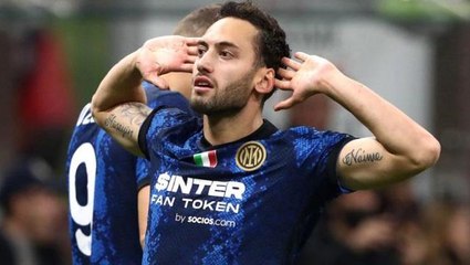 Milli futbolcu Hakan Çalhanoğlu, ezeli rekabete damga vuran performansıyla Şampiyonlar Ligi'nde haftanın en iyi 11'ine seçildi