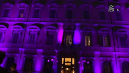 La facciata del Senato si colora di viola per Giornata Fibromialgia