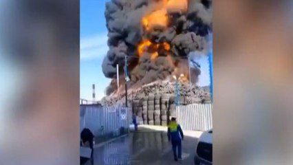 Russia: vasto incendio a Dzerzhinsky, fuori Mosca