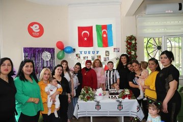 Efeler Belediyesi'nden Azerbaycanlı konuklara doğum günü partisi
