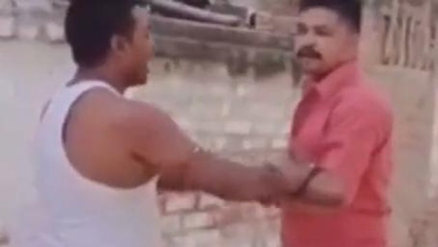 'ठोक देंगे कट्टा कपार में', युवक ने निकाली देसी बंदूक और फिर हुआ ये, वीडियो वायरल