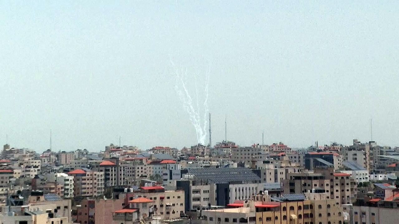 إطلاق صواريخ من قطاع غزة باتجاه إسرائيل في اليوم الرابع من التصعيد