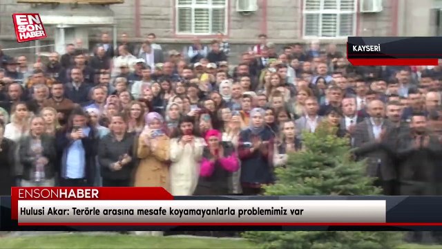 Hulusi Akar: Terörle arasına mesafe koyamayanlarla problemimiz var