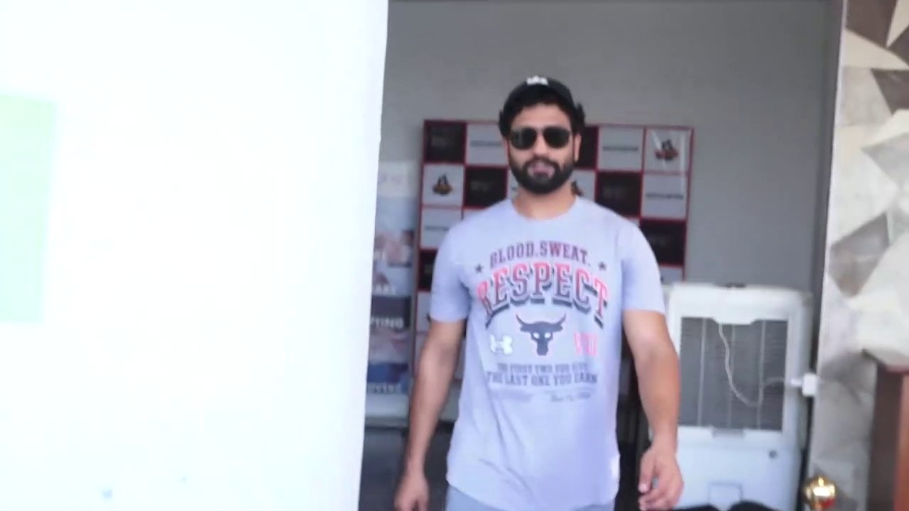 VICKY KAUSHAL SPOTTED AT GYM IN BANDRA