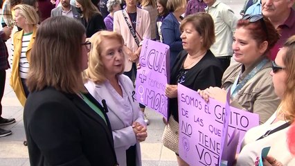 Télécharger la video: Confirmada como primera víctima mortal de violencia de género del año en Madrid la mujer degollada