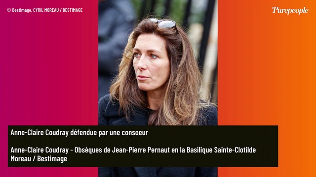 Je ne porte jamais de soutien-gorge : une journaliste bien connue réagit à la polémique autour d'Anne-Claire Coudray