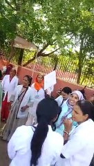 महिला स्वास्थ्यकर्मियों ने प्रदर्शन कर किया जयपुर कूच, अटकी जांचें
