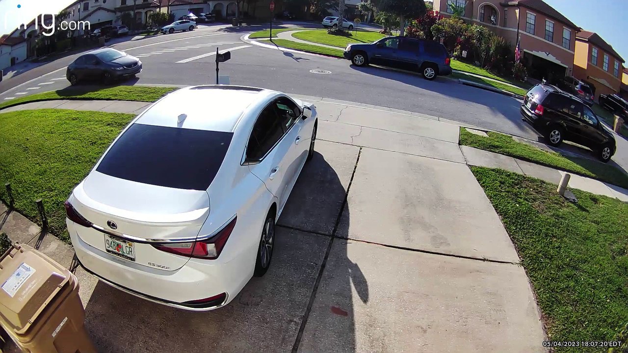 Car Crashes Into Mailbox