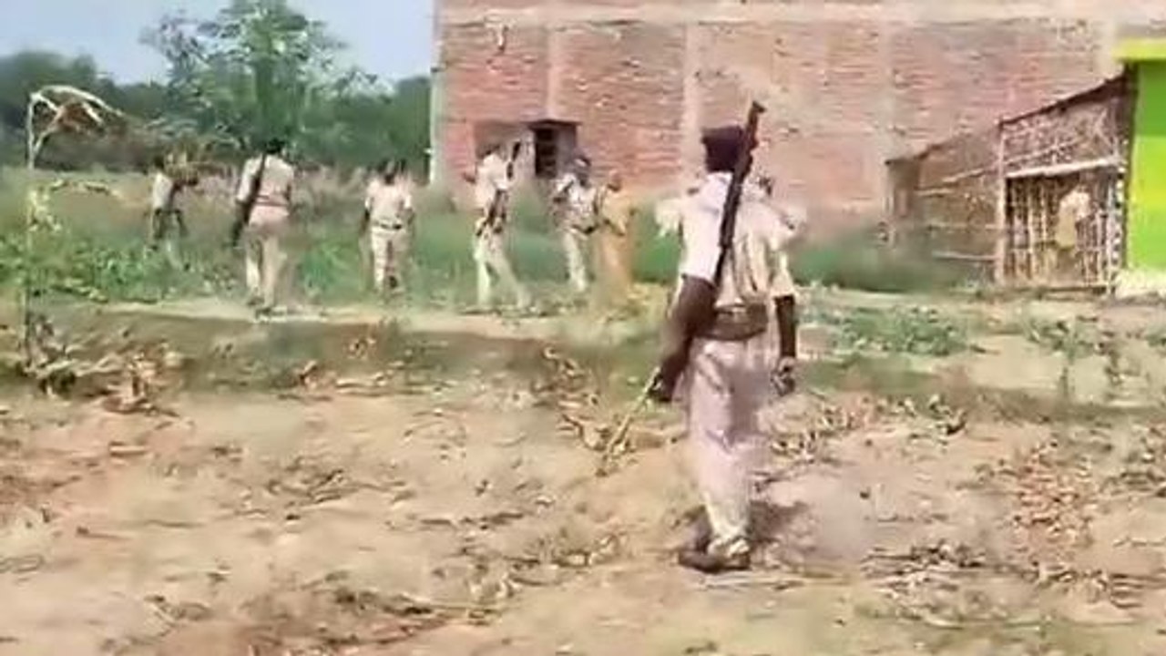 ब्रेकिंग न्यूज: खगड़िया में पुलिस-पब्लिक के बीच हिंसक झड़प, एक क्लिक में देखिये पूरी खबर