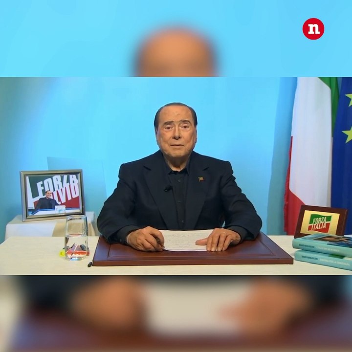 Silvio Berlusconi: "Per voi ho messo anche oggi giacca e camicia"