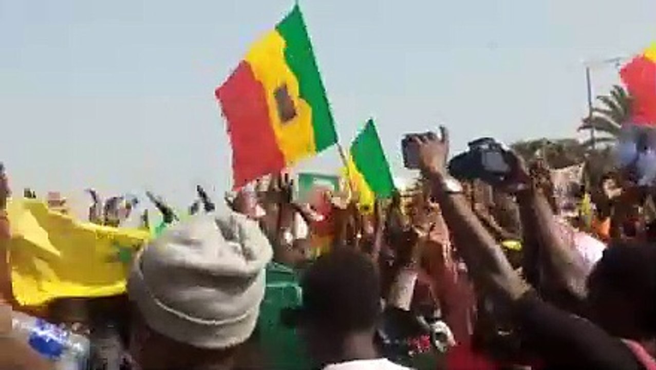 Place de Nation: Sonko, maître du terrain « On n'aime que Sonko », scandent ses militants