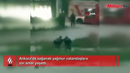 Göle dönen yolda mahsur kalan vatandaşı ekipler böyle kurtardı