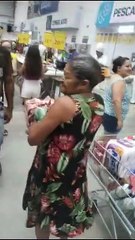 Em inauguração com promoções "relâmpago", Mix Mateus de Maranguape superlota e visitantes jogam carne para cima