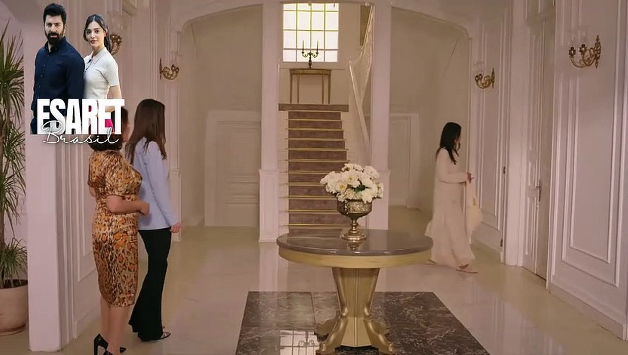 Hira se despede de Nursah e Ali  – CENA EP 110
