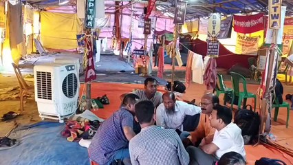 हक के लिए लड़ाई... बकाया डीए की मांग, 106 दिन से कर्मचारी कर रहे प्रदर्शन